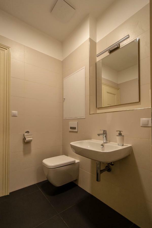 Design 3Bdr Apartment In Residence, Free Parking Praha Eksteriør bilde